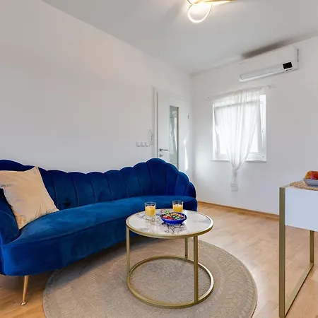 Luka Apartman *