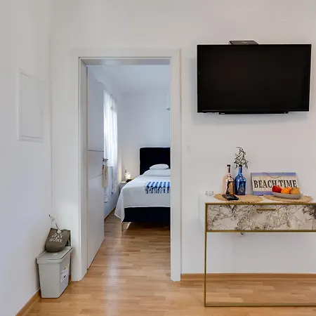 Luka Apartman Kali