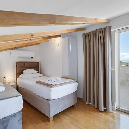Luka Apartman Kali