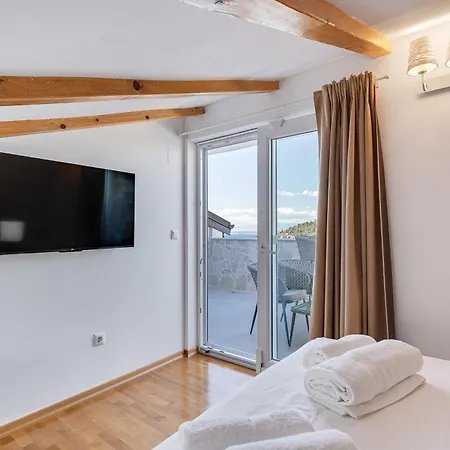 Luka Apartman *