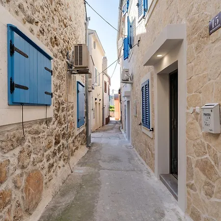 Luka Apartman *