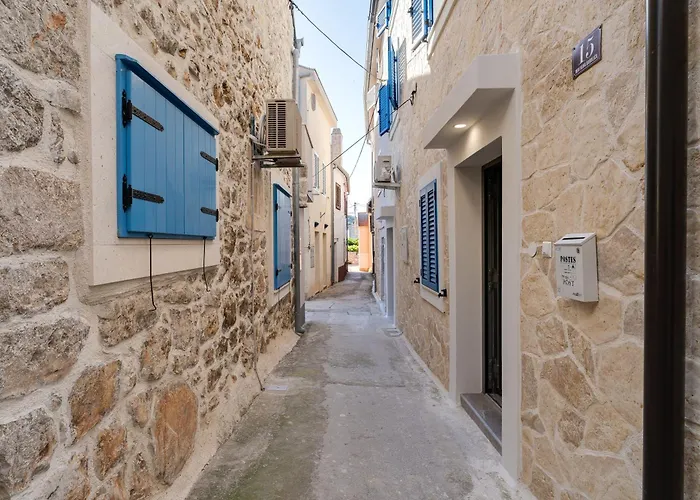 Luka Apartament *