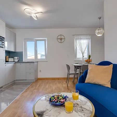 Luka Apartment