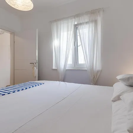 Luka Apartment